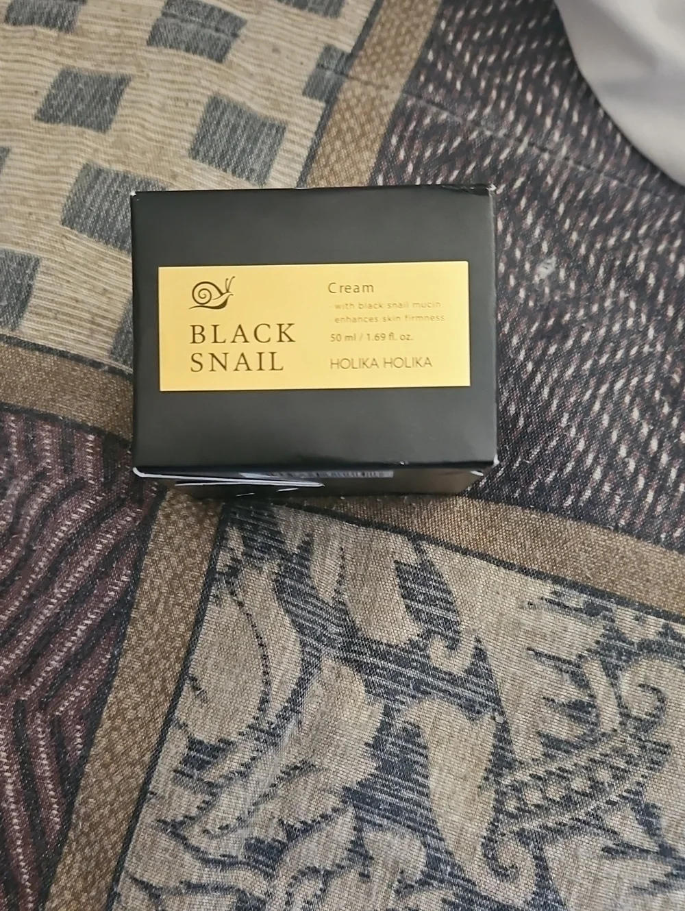 Black Snail Cream - Black with Gold Label